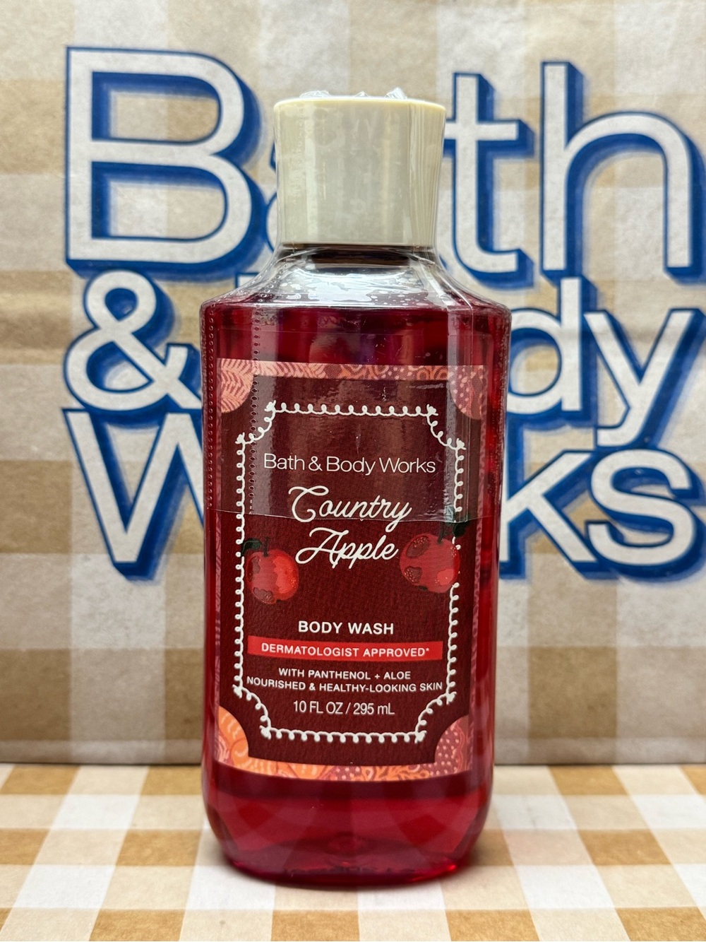 NEW B&BW Country Apple 10 fl oz body wash pro vitamin b5 and aloe